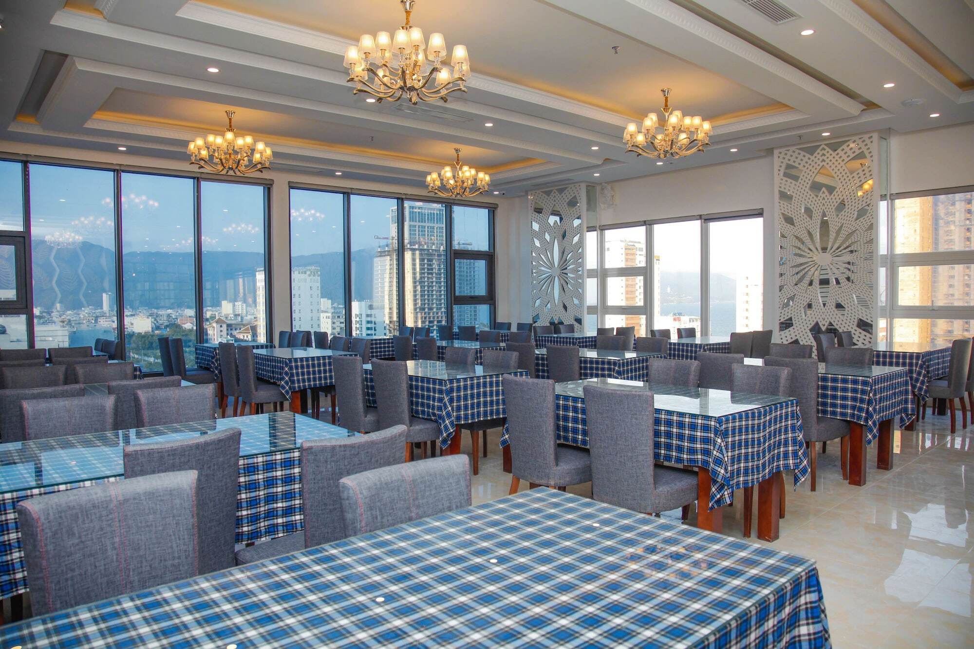 Royal Beach Hotel By Thg دا نانغ المظهر الخارجي الصورة